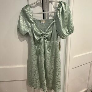 Altars state NWT green dress